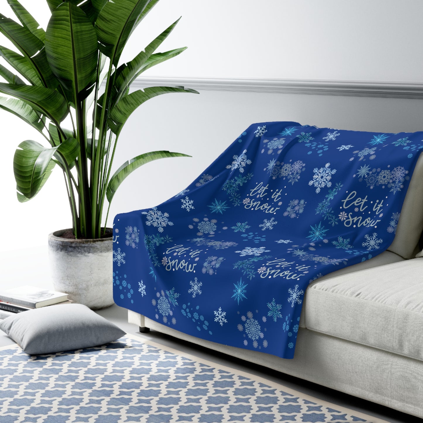 Cozy 'Let It Snow' Fleece Blanket with Snowflake Design - Handcrafted Warmth